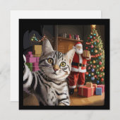 サンタクロースとのクリスマス猫のセルフィー かわいいホリデー シーズンカード (正面/裏面)