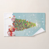サンタクロースとクリスマスツリー ハンドタオル (ハンドタオル)