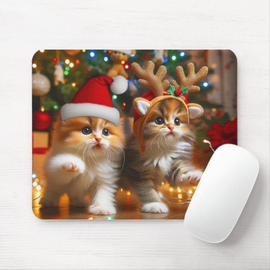 サンタクロースとトナカイの帽子が可愛い子猫 マウスパッド (マウス)