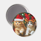 サンタクロースとトナカイの帽子が可愛い子猫 マグネット (正面/裏面)