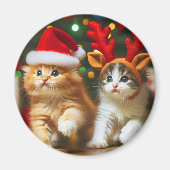 サンタクロースとトナカイの帽子が可愛い子猫 マグネット (正面)