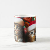 サンタクロースとトナカイの帽子が可愛い子猫 モーフィングマグカップ (中央)