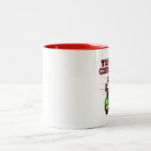 サンタクロースと一緒にクリスマスをトラックで運ぶ ツートーンマグカップ (中央)