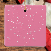 サンタクロースと彼のリストピンククリスマスオーナメント セラミックオーナメント