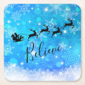 サンタクロースと彼飛んでいるのトナカイ信じ- スクエアペーパーコースター (正面)