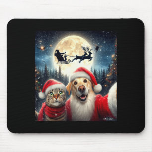 サンタクロースと撮る猫と犬のクリスマス自撮り マウスパッド