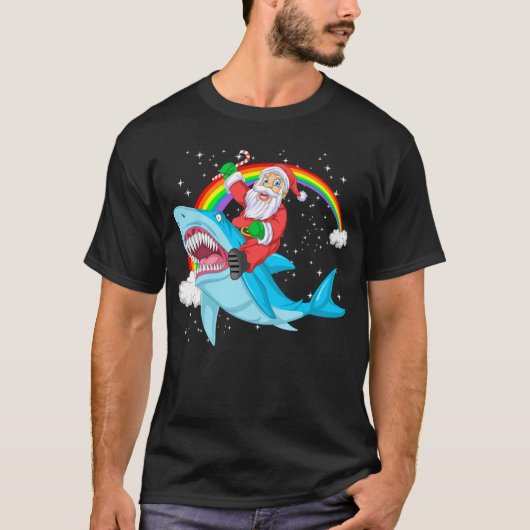 サンタクロースに乗るサメのクリスマス Tシャツ (正面)