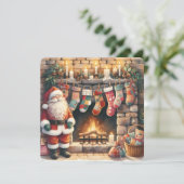 サンタクロースのいる暖炉の前に並ぶクリスマス・ストッキング シーズンカード (スタンド正面)