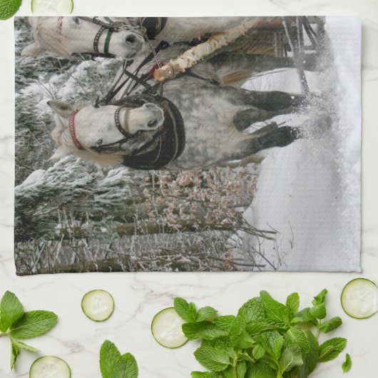 サンタクロースは馬のそりにのっている キッチンタオル (折り畳み)