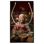 サンタクロース夫人、ケーキを焼く スモールペーパーバッグ (裏面)