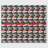 サンタクロース帽と赤いリボンのクリスマスネコ ラッピングペーパー (フラット)