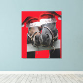 サンタクロース帽をかぶったクリスマスの馬 キャンバスプリント (インサイチュ (ウッドフロア))