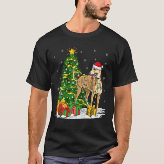 サンタグおもしろいレイハウンドCHに合うクリスマスツリーファミリー Tシャツ (正面)