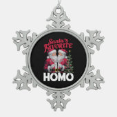 サンタスホモお気に入りのゲイクリスマスLGBTQプライド スノーフレークピューターオーナメント (正面)