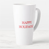 サンタハットが座って微笑む、かわいい犬 カフェラテマグ (右アングル)