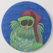 サンタハットで愛らしいフクロウ 缶バッジ (正面)