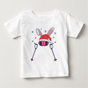 サンタハットとスキーポールSでサンタラビットをスキー ベビーTシャツ