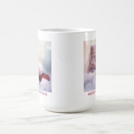 サンタハットに眠るクリスマスに休むかわいい子猫 コーヒーマグカップ (中央)