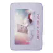 サンタハットに眠るクリスマスに休むかわいい子猫 バスマット (正面縦)