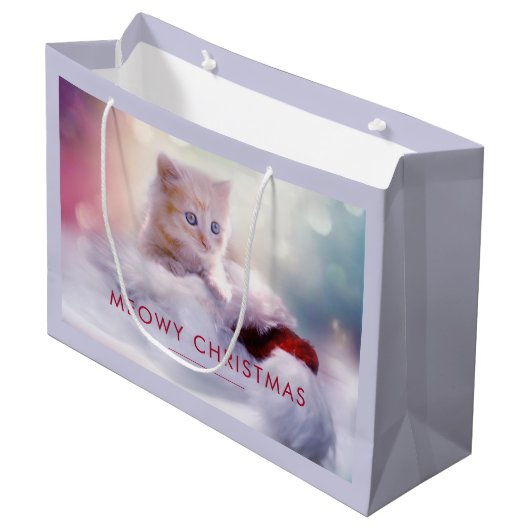 サンタハットに眠るクリスマスに休むかわいい子猫 ラージペーパーバッグ (正面アングル)