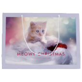 サンタハットに眠るクリスマスに休むかわいい子猫 ラージペーパーバッグ (裏面)