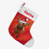 サンタハットに赤いカワイハイランド牛 ラージクリスマスストッキング (正面 (吊り時))