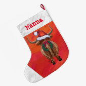 サンタハットに赤いカワイハイランド牛 ラージクリスマスストッキング (裏面 (吊り時))