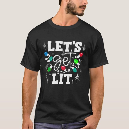 サンタハットのクリスマスライトを飲んで点灯 Tシャツ (正面)