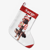 サンタハットの愛らしいドイツの羊飼い ラージクリスマスストッキング (正面 (吊り時))