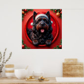 サンタハットの犬がクリスマスフェスティバルに囲まれ ポスター (キッチン)