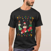 サンタハットクリスマスおもしろいがクリスマスに3つのクマを点灯 Tシャツ (正面)