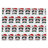 サンタハットクリスマスを迎えるかわいい黒猫 ラージペーパーバッグ (裏面)