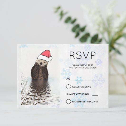 サンタハットクリスマスRSVPを着たかわいいオッター 招待状 (スタンド正面)