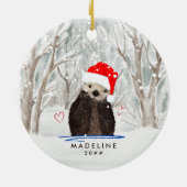 サンタハット・キッドの名前を冠ったかわいいカワウソ セラミックオーナメント (裏面)