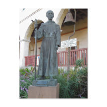 サンタバーバラ作戦のセララ神父の像