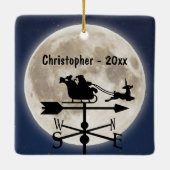 サンタパーソナライズされたウェザーベーンフルムーンクリスマス セラミックオーナメント (裏面)
