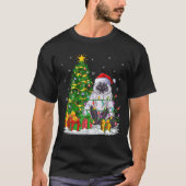 サンタヒマラヤの猫とふれあうクリスマスツリーファミリー Tシャツ (正面)