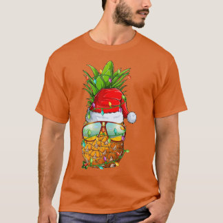 サンタファットパイナップルグラスクリスマスライトパイナップル Tシャツ