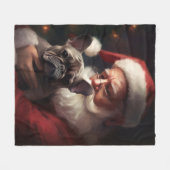 サンタフランスのクロースとブルドッグフェスティバルクリスマス フリースブランケット (正面(横))