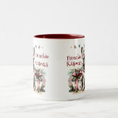 サンタフランスのブルドッグおもしろいフェスティバルクリスマスドッグ恋人 ツートーンマグカップ (中央)