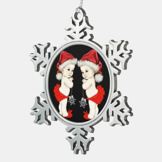サンタベビーツインベビーガールクリスマス スノーフレークピューターオーナメント (右)