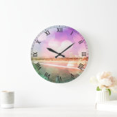 サンタモニカビーチきらめく- Pink Photo Edit ラージ壁時計 (ホーム)