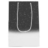 サンタ帽の子猫と雪の結晶 ミディアムペーパーバッグ (裏面)