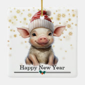 サンタ帽の小さな豚 メリークリスマス セラミックオーナメント (裏面)