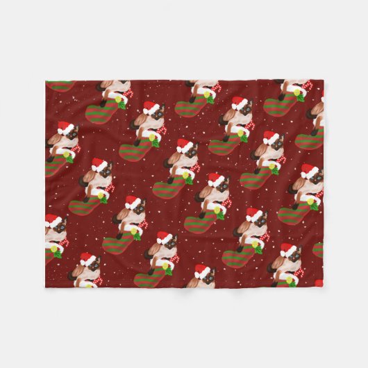 サンタ帽をかぶったクリスマスシャム猫 フリースブランケット (正面(横))