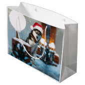 サンタ帽をかぶったシベリアのハスキー犬 ラージペーパーバッグ (裏面アングル)