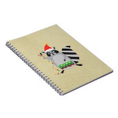 サンタ帽をかぶったラクーンがクリスマス灯に絡まった ノートブック (右側)