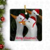 サンタ帽をかぶった白いアヒル ホリデー セラミックオーナメント