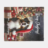 サンタ帽子と美しいベルネーゼ山犬 フリースブランケット (正面(横))