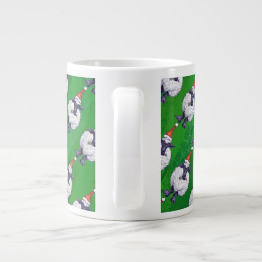 サンタ帽子の可愛い羊オングリーン ジャンボコーヒーマグカップ (裏面)